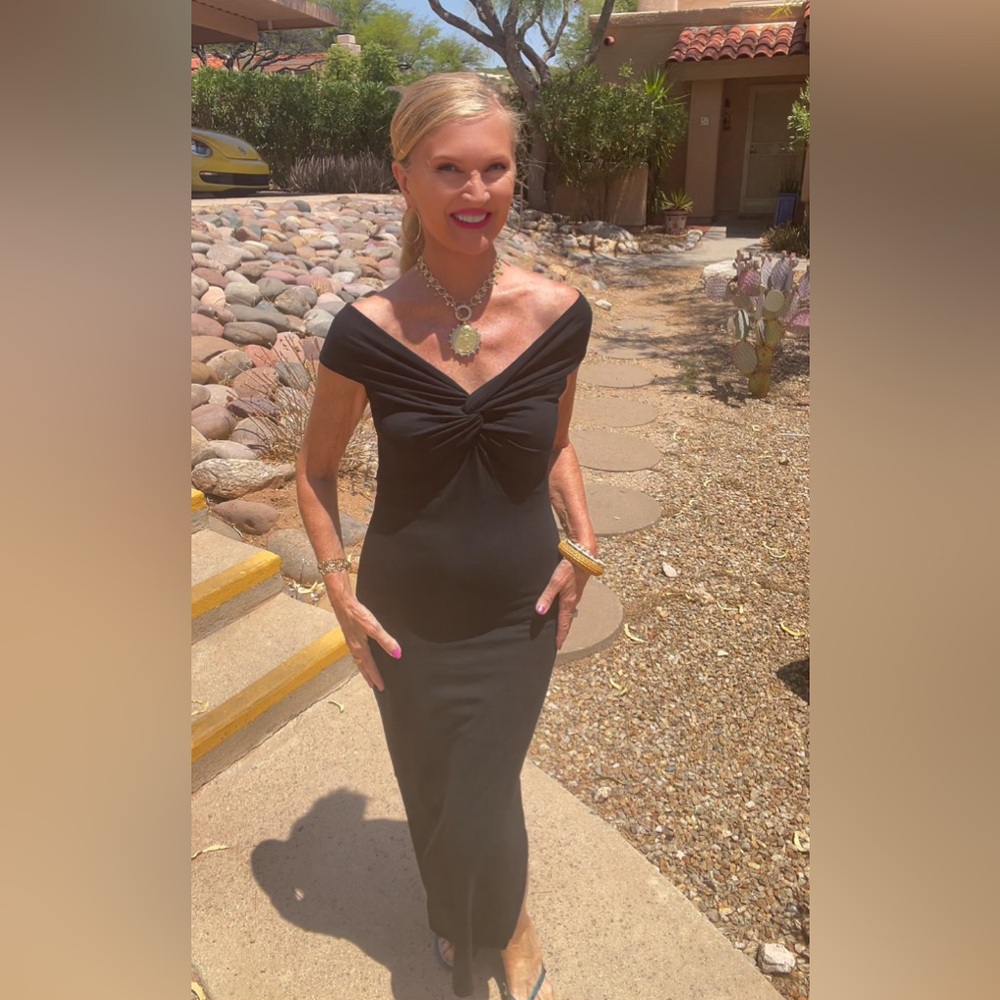 HUGE SALE! NWT BLACK OFF SHOULDER DRESS-XS